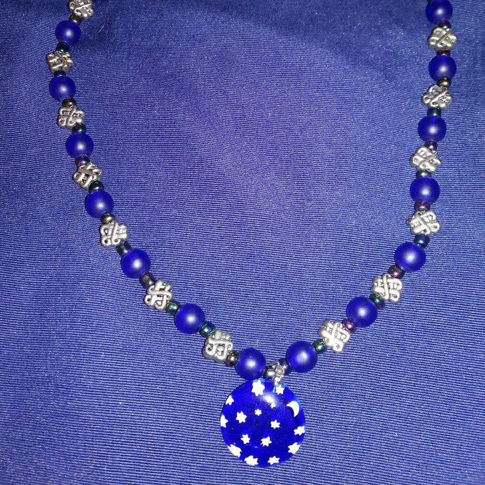 NWOT Handcrafted Necklace Colbalt Blue Seaglass